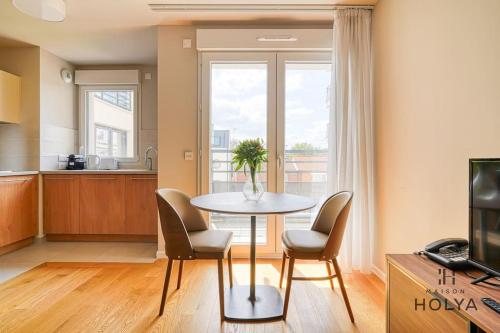 À deux pas de Paris - Le Gracieux - 363B À deux pas de Paris - Le Gracieux - 363B