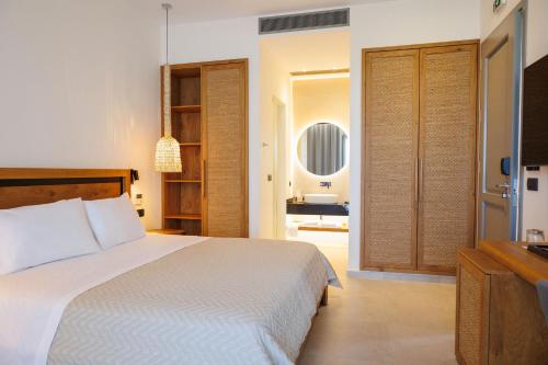 Deluxe Double Room with Sea View room in Kouros Blanc Resort & Suites