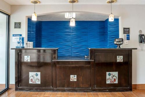 Best Western Canton Inn - image 13