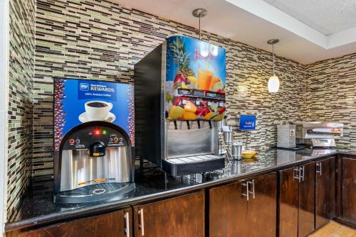 Best Western Canton Inn - image 2