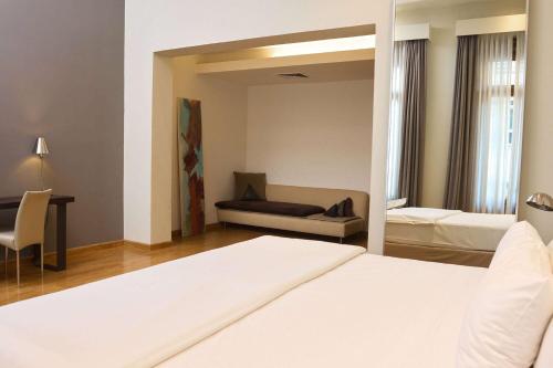 1 queen bed