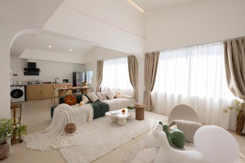 Ratchada Retreat Boutique Suites - image 9