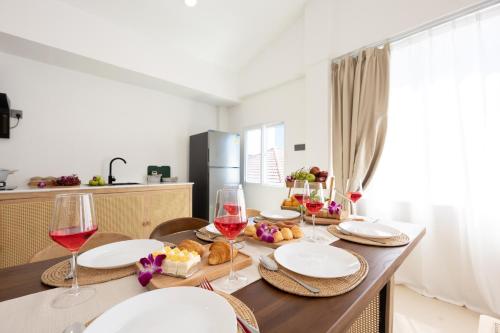 Ratchada Retreat Boutique Suites - image 5