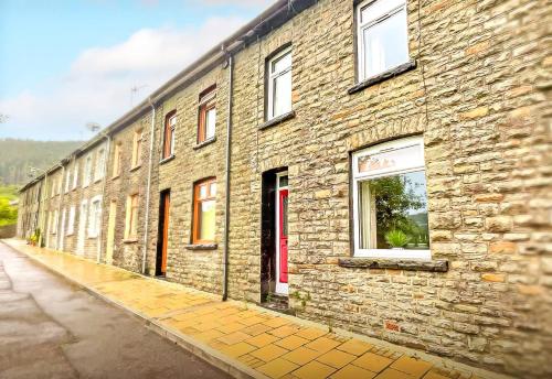 A szálláshely kívülről, PLEASANT View Impressive Home In Stunning Rhondda Valley By STAE-homes in Cymmer