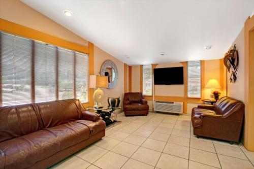 ล็อบบี้, ไนต์ส อินน์ - กรีนส์เบิร์ก เพนซิลเวเนีย (Knights Inn - Greensburg PA) in กรีนส์เบิรก์ (PA)