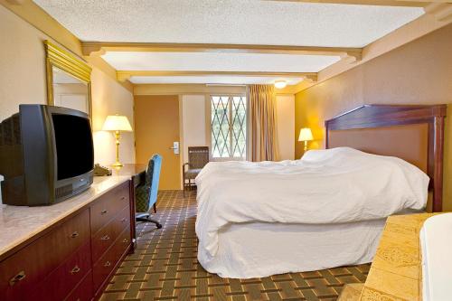 ไนต์ส อินน์ - กรีนส์เบิร์ก เพนซิลเวเนีย (Knights Inn - Greensburg PA) in กรีนส์เบิรก์ (PA)