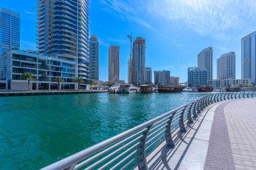 Walk to JBR Beach I Marina Studio Stay I Wi-fi, Dubai (photo 7)
