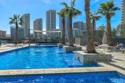 Close to beach I Marina view I Great amenities - image 13