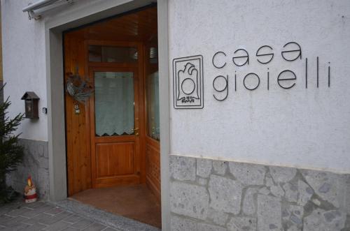 Entrance, Casa Gioiello in Colere