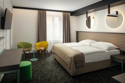 1 queen bed