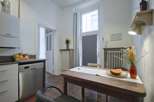 Courtyard Apartment (LIALI), Berlino (foto 9)