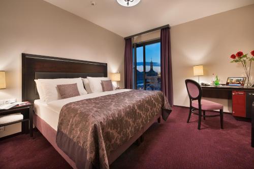 EA Embassy Prague Hotel - image 4