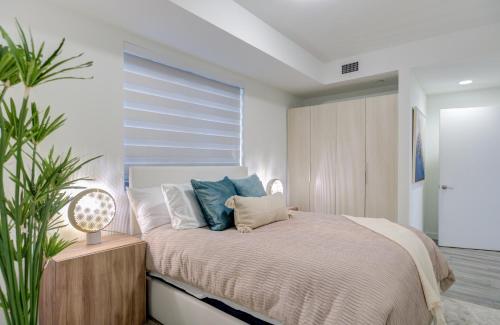 Modern 3BR PH with Rooftop Plunge Pool in Miami Modern 3BR PH with Rooftop Plunge Pool in Miami