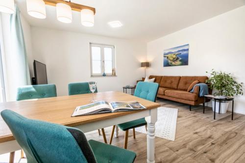 Ferienwohnung Buchwald mit schöner Holzterrasse in Übersee, Deutschland