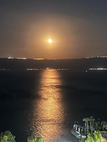 נגיעה מהים, Tiberias (fotografie 4)