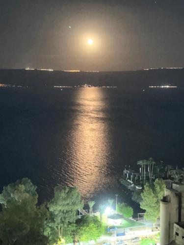 נגיעה מהים, Tiberias (fotografie 3)