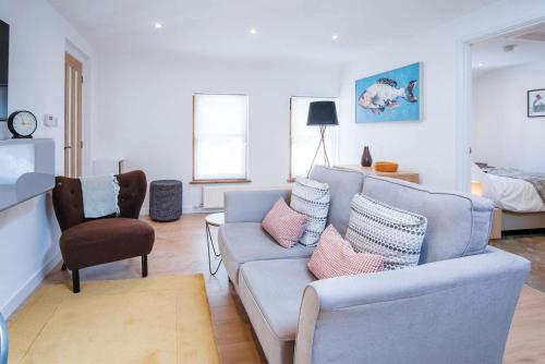 The Lobster Pot - 1 Bedroom Apartment - Tenby - Tenby