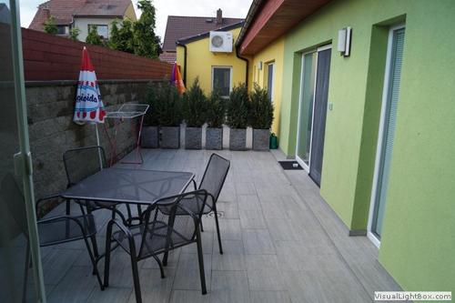 Balkons/terase, zelený apartmán (zeleny apartman) in Lužice