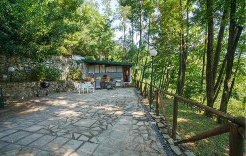 Stunning Home In Ne With Kitchen gîte à louer Arzeno