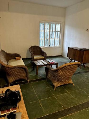 Casa no centrinho do Vale das Videiras Casa no centrinho do Vale das Videiras