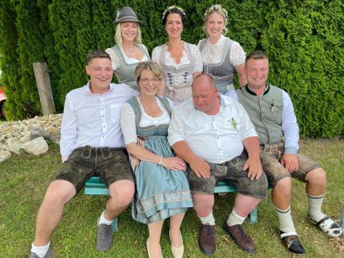 Goldner Hirsch 3