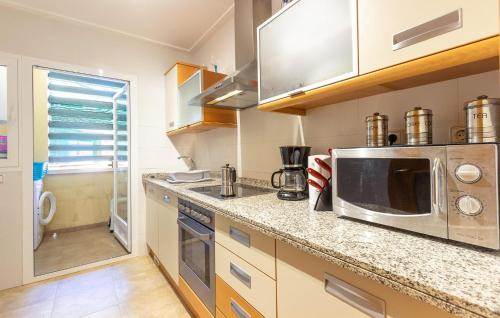 ห้องครัว, Lovely Apartment In La Tercia With Swimming Pool in ลา เตร์เซีย
