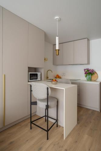 ห้องครัว, "M&D ApartmentsLviv"- White Great Britain in เขตซาลิซนึชเนีย