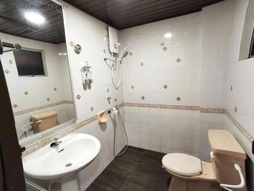 API API APARTMENT HOMESTAY BESIDE CENTRE POINT STUDIO 3Pax API API APARTMENT HOMESTAY BESIDE CENTRE POINT STUDIO 3Pax