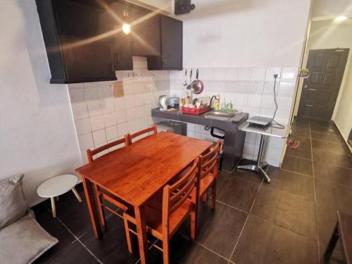API API APARTMENT HOMESTAY BESIDE CENTRE POINT STUDIO 3Pax API API APARTMENT HOMESTAY BESIDE CENTRE POINT STUDIO 3Pax