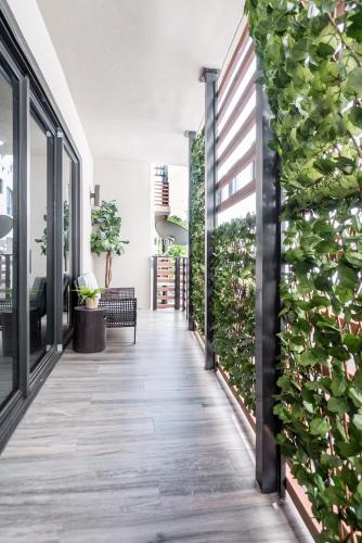 Stylish 2BR Miami Condo with Private Balcony Stylish 2BR Miami Condo with Private Balcony