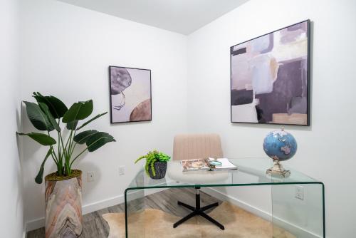 Stylish 2BR Miami Condo with Private Balcony Stylish 2BR Miami Condo with Private Balcony