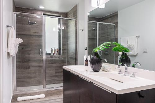 Stylish 2BR Miami Condo with Private Balcony Stylish 2BR Miami Condo with Private Balcony