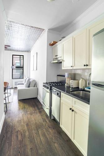 Sophisticated 2BD Apartment on Barrow Street, Greenwich Village in New York, USA
