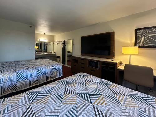 Studio 6 Suites Santa Ana, CA – Santa Ana, CA