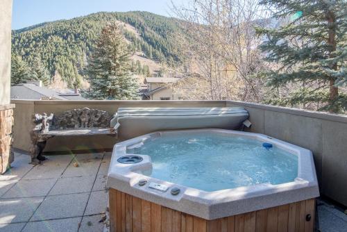Sage Road Duplex Beautiful Views in Warm Springs - image 13