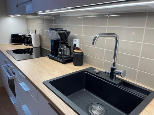 ห้องครัว, Uusi yksiö Naantalin keskustassa (Uusi yksio Naantalin keskustassa) in นานทาลี