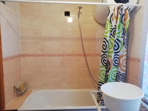 浴室, 2 kambarių butas Salake (2 kambariu butas Salake) in 薩拉卡斯