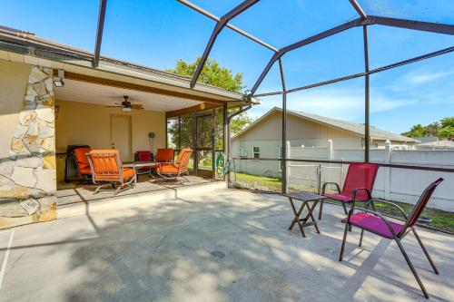 5 Mi to Weeki Wachee: Spring Hill Home w/ Lanai in Spring Hill (Florida)