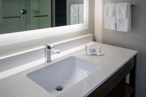 Fairfield Inn & Suites Houston Katy - image 7