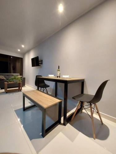 Apartamento amplio y moderno, Medellín (fotografie 3)