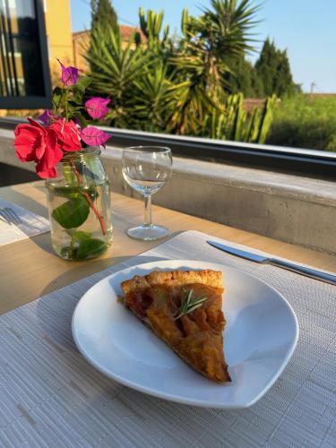 Hôtel La Petite Bohème - image 10