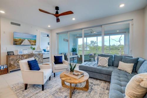 Anglers Bay by Coastal Chic Vacations in Bradenton, USA
