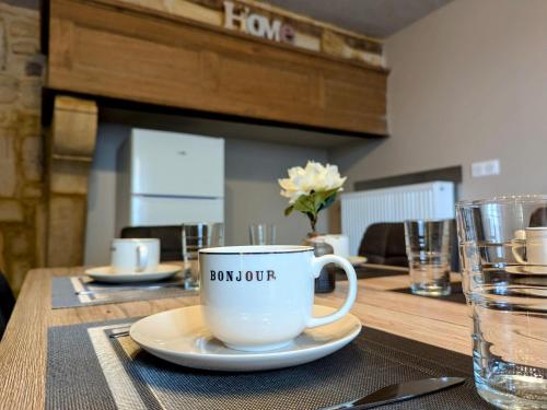 Campagne, confort moderne : Grand appartement renove pour 8 pers. avec terrasse et jardin spacieux - in Louppy-sur-Loison