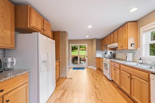 Private park in a cozy home next to I-90 huge yard