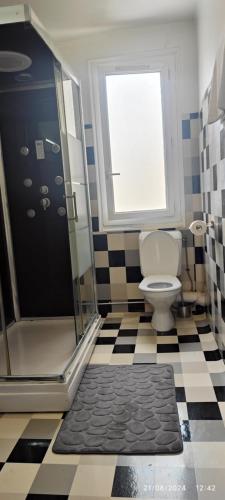 Hôtel Résidence Saint Ouen – Saint-Ouen-sur-Seine, CA