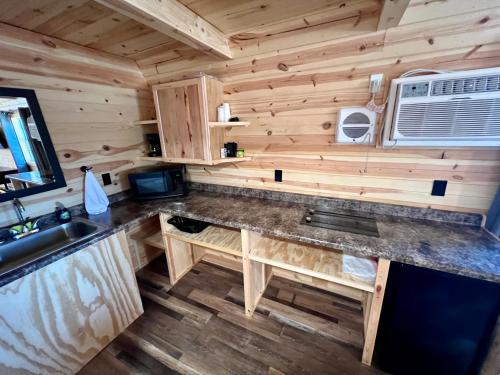 Pine Haven Lodging - image 3