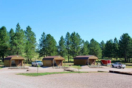 Pine Haven Lodging - image 2