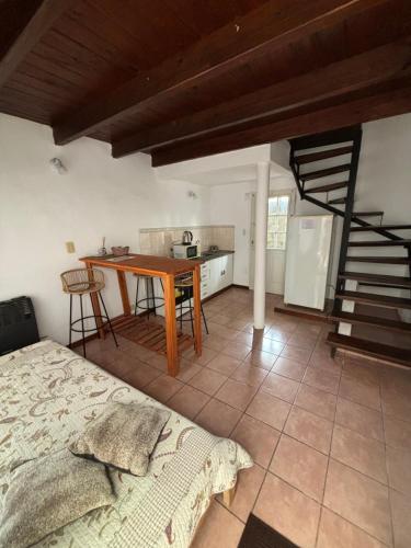 One-Bedroom Apartment image 5