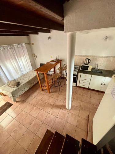 One-Bedroom Apartment image 4