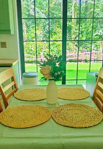 zahrada, Rynn Haven - Enchanting Townhouse Lough Rynn in Mohill